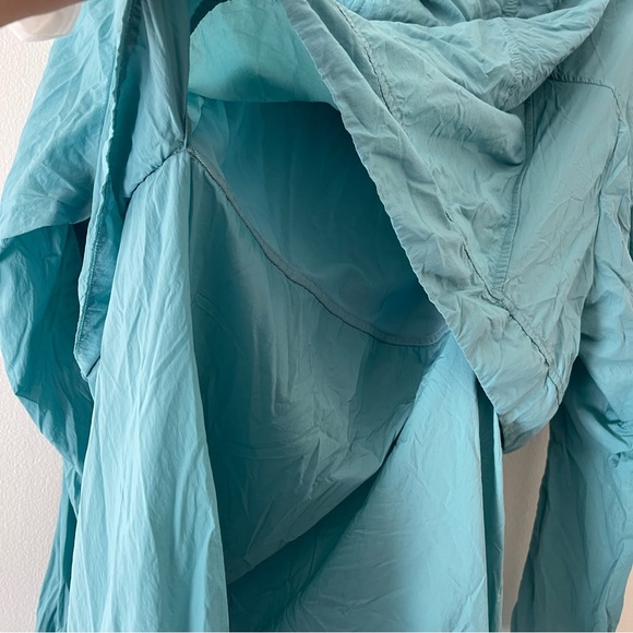 Lululemon Pack it down Light Blue Hooded Jacket - Picture 8 of 8